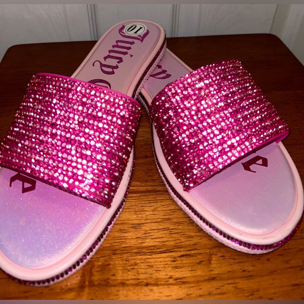 Brand New Pink Juicy Couture Sandals Size 10.